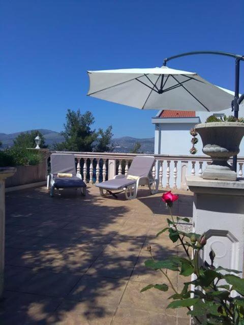 Villa Caroline Trogir Bagian luar foto